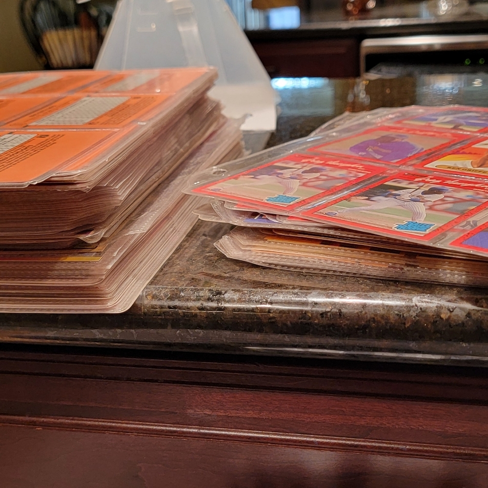 Assorted Baseball card's - Picture 2 of 16